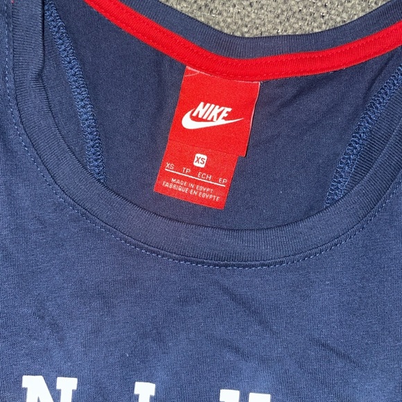 Nike Women’s Tank - Picture 2 of 2